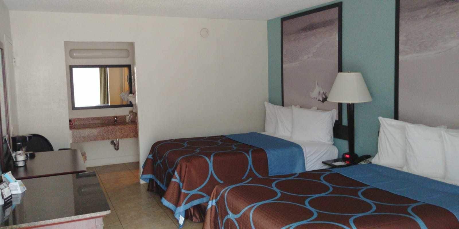Super 8 By Wyndham St. Petersburg Hotel Luaran gambar