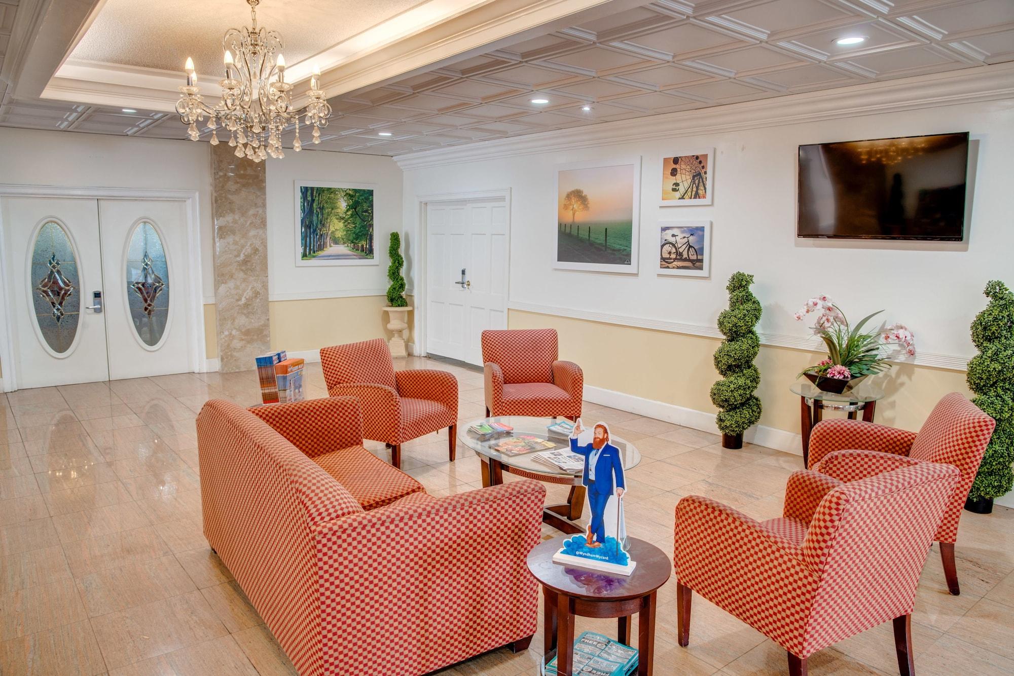 Super 8 By Wyndham St. Petersburg Hotel Luaran gambar